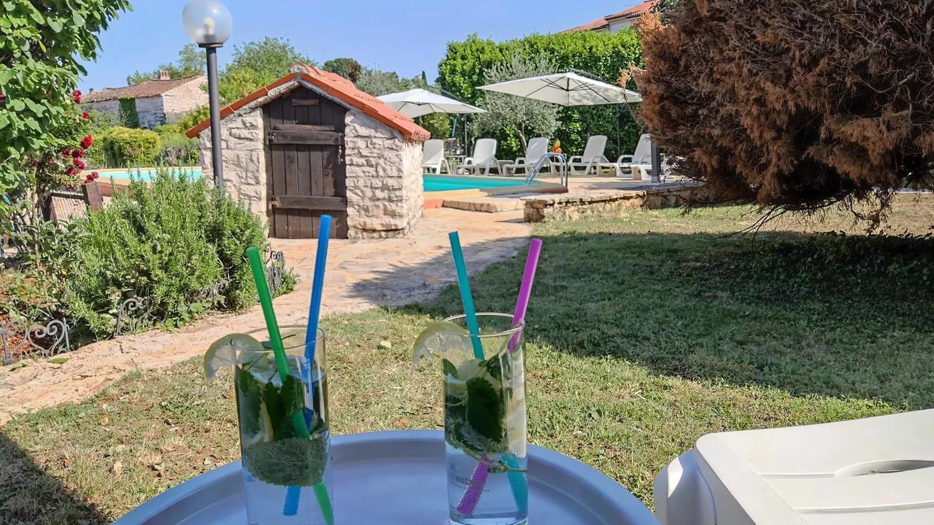 Holiday park Poolside Compact Family Cottage Lea Rovinjsko Selo Croatia