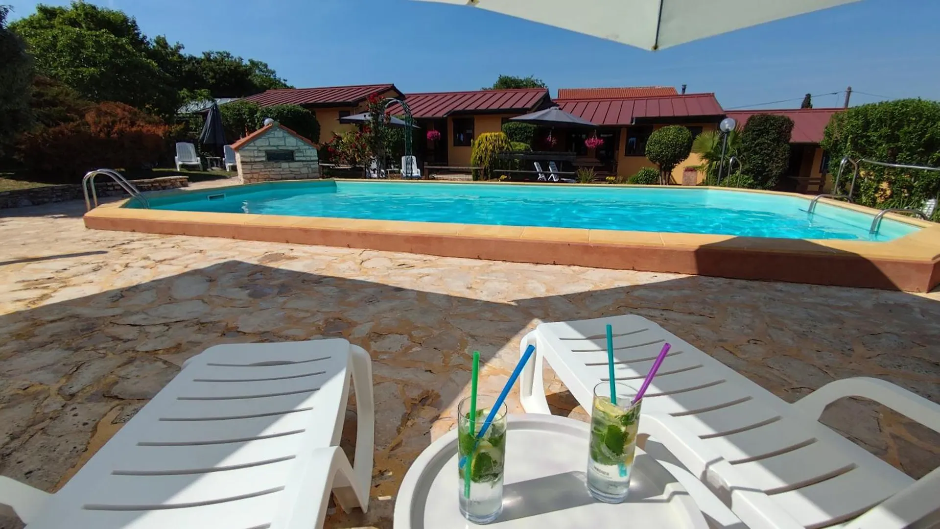 Holiday park Poolside Compact Family Cottage Lea Rovinjsko Selo