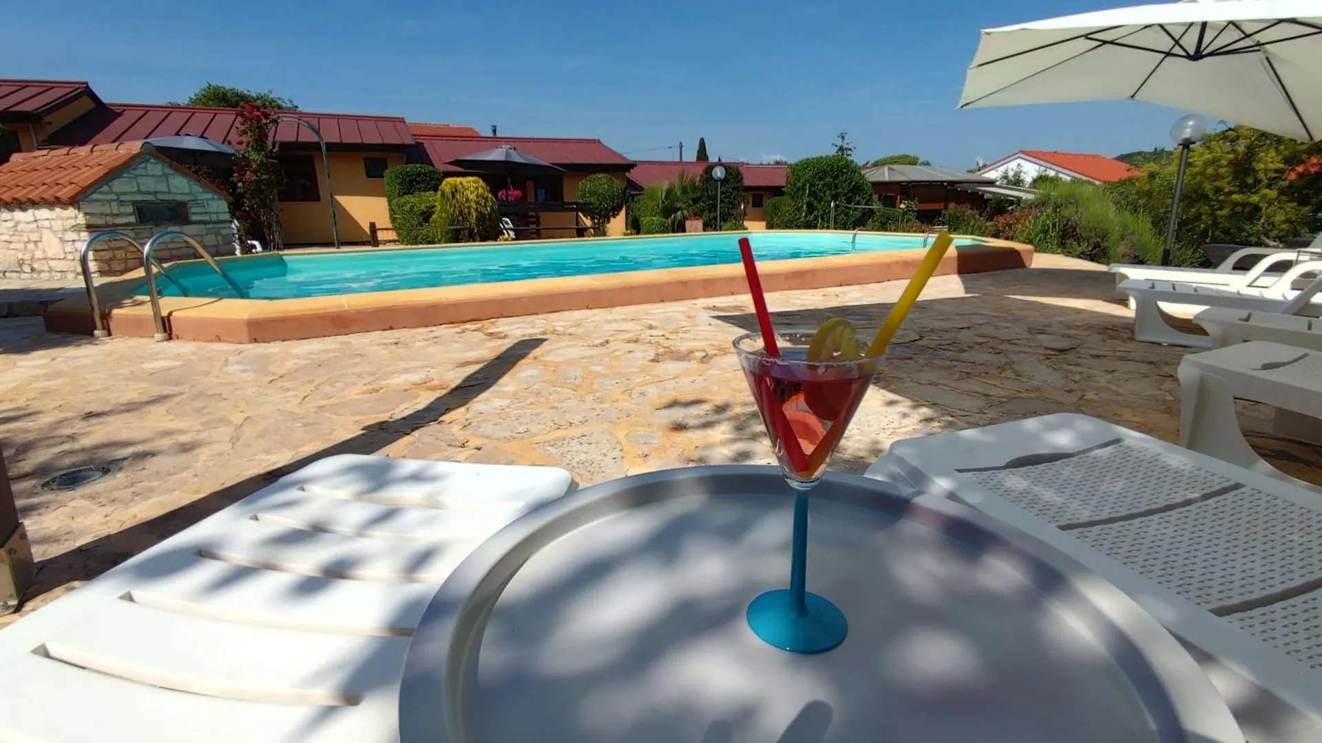 Poolside Compact Family Cottage Lea Rovinjsko Selo 0*,