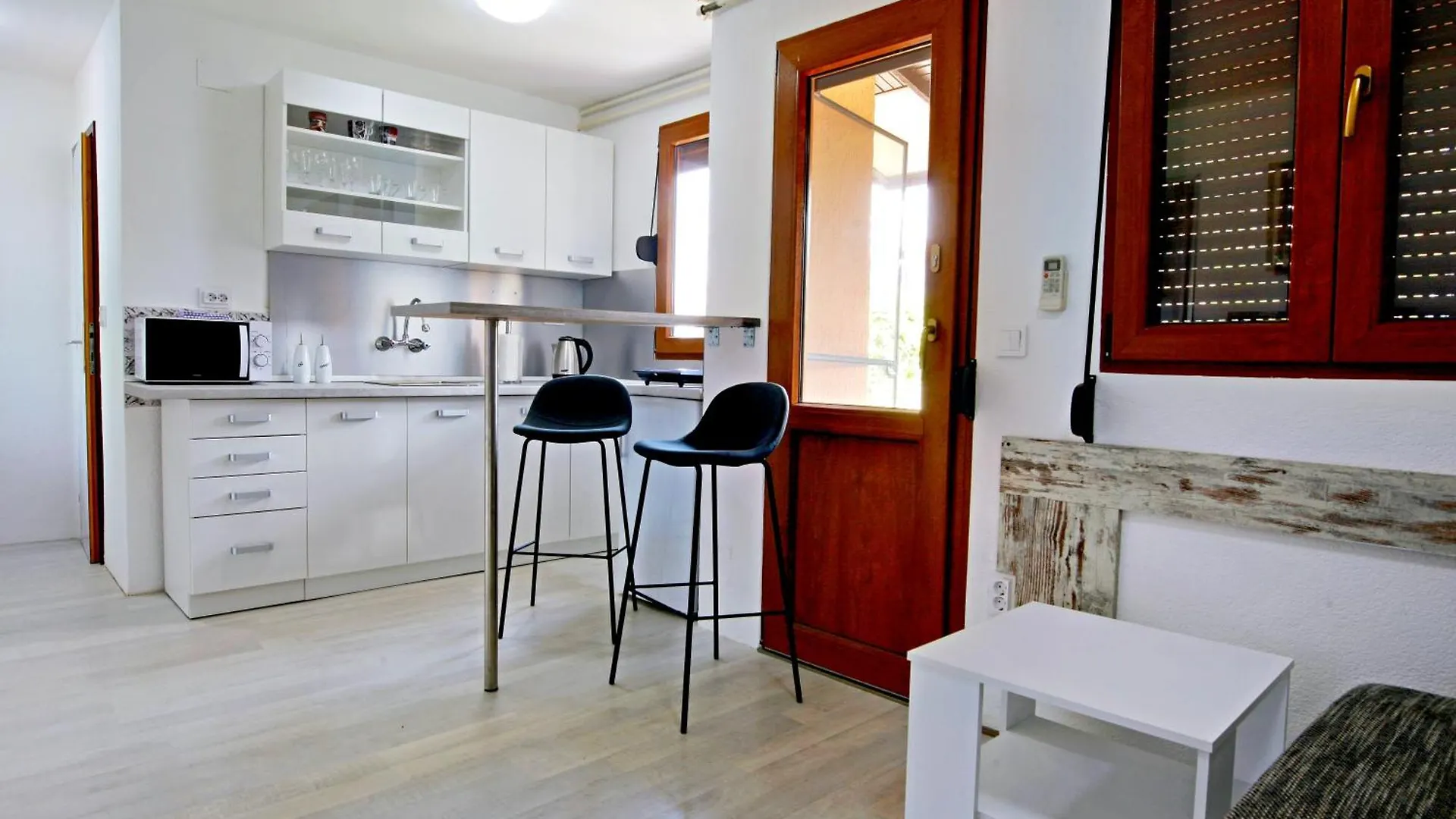 Poolside Compact Family Cottage Lea Rovinjsko Selo Holiday park