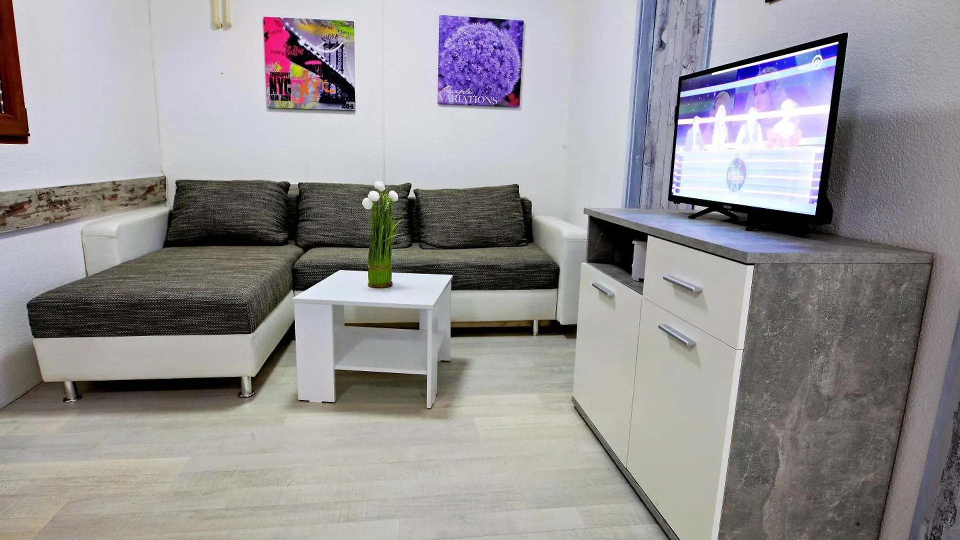 Poolside Compact Family Cottage Lea Rovinjsko Selo 0*,  Croatia