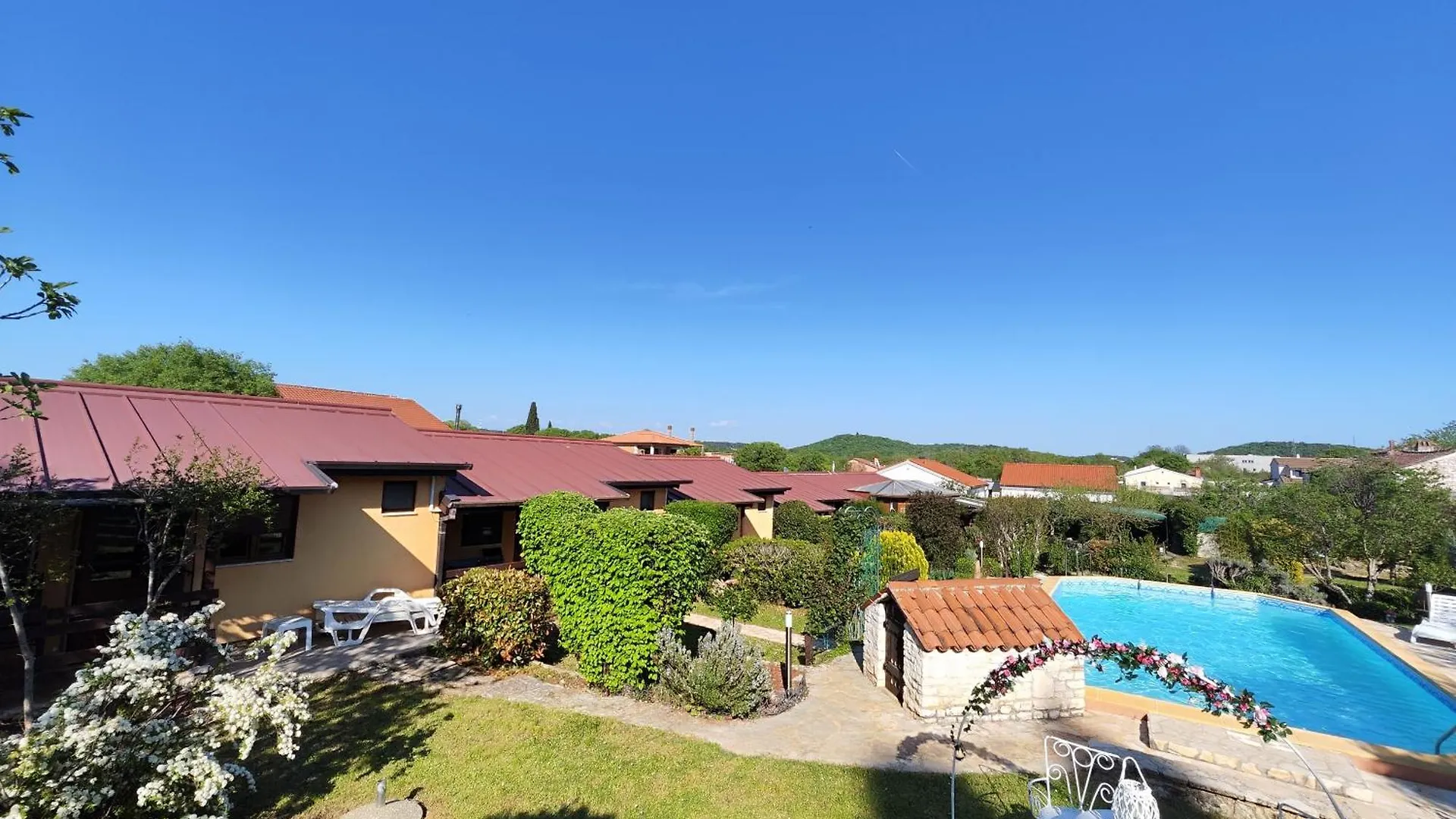 Holiday park Poolside Compact Family Cottage Lea Rovinjsko Selo