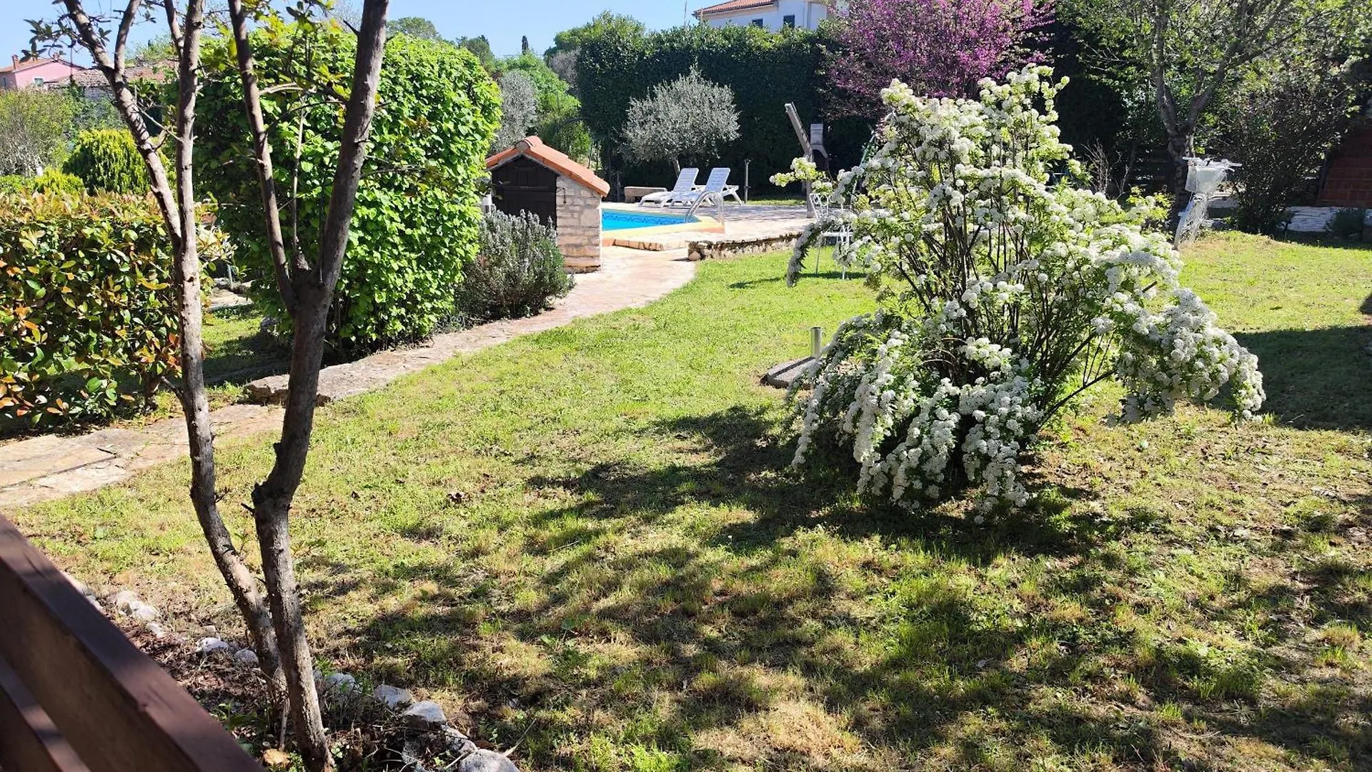 Poolside Compact Family Cottage Lea Rovinjsko Selo 0*,